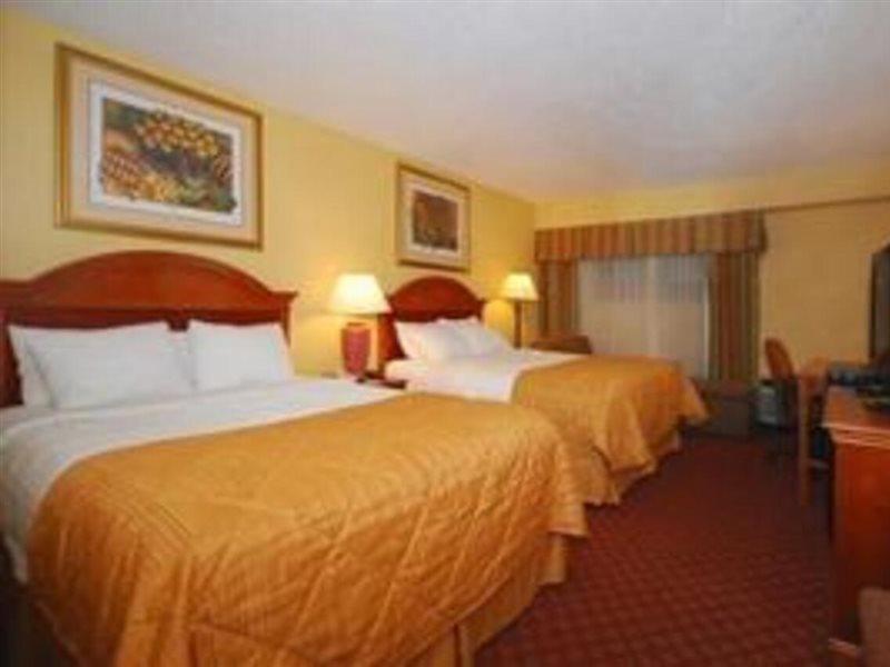 Quality Inn Кууквил Екстериор снимка