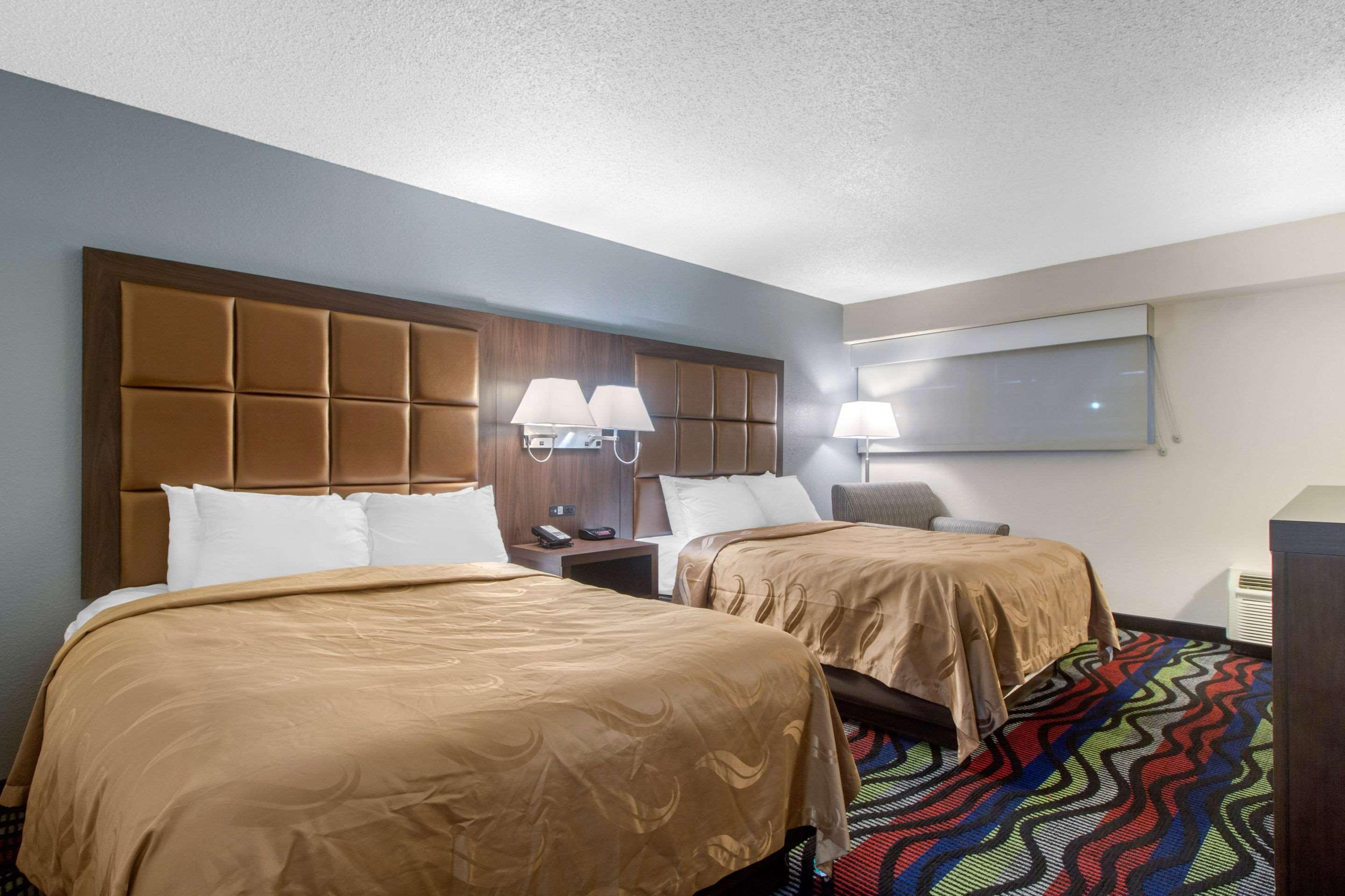 Quality Inn Кууквил Екстериор снимка