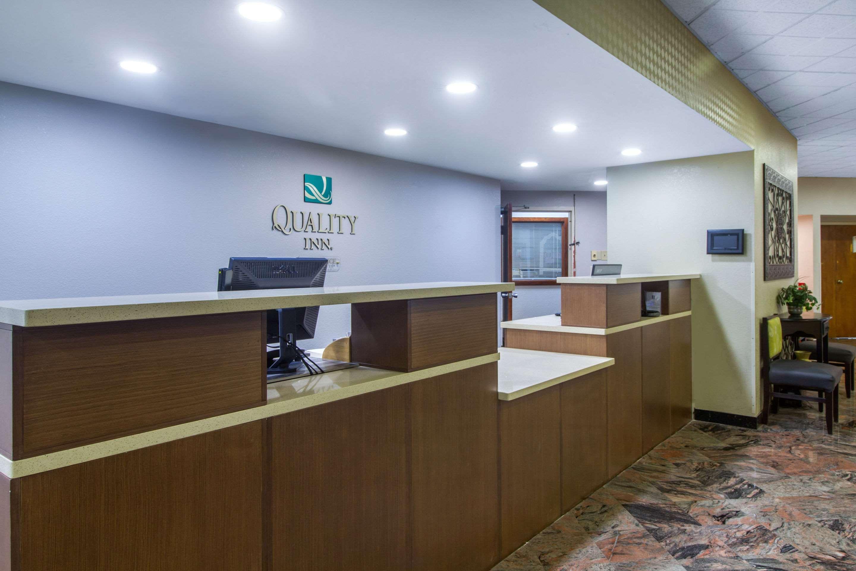 Quality Inn Кууквил Екстериор снимка