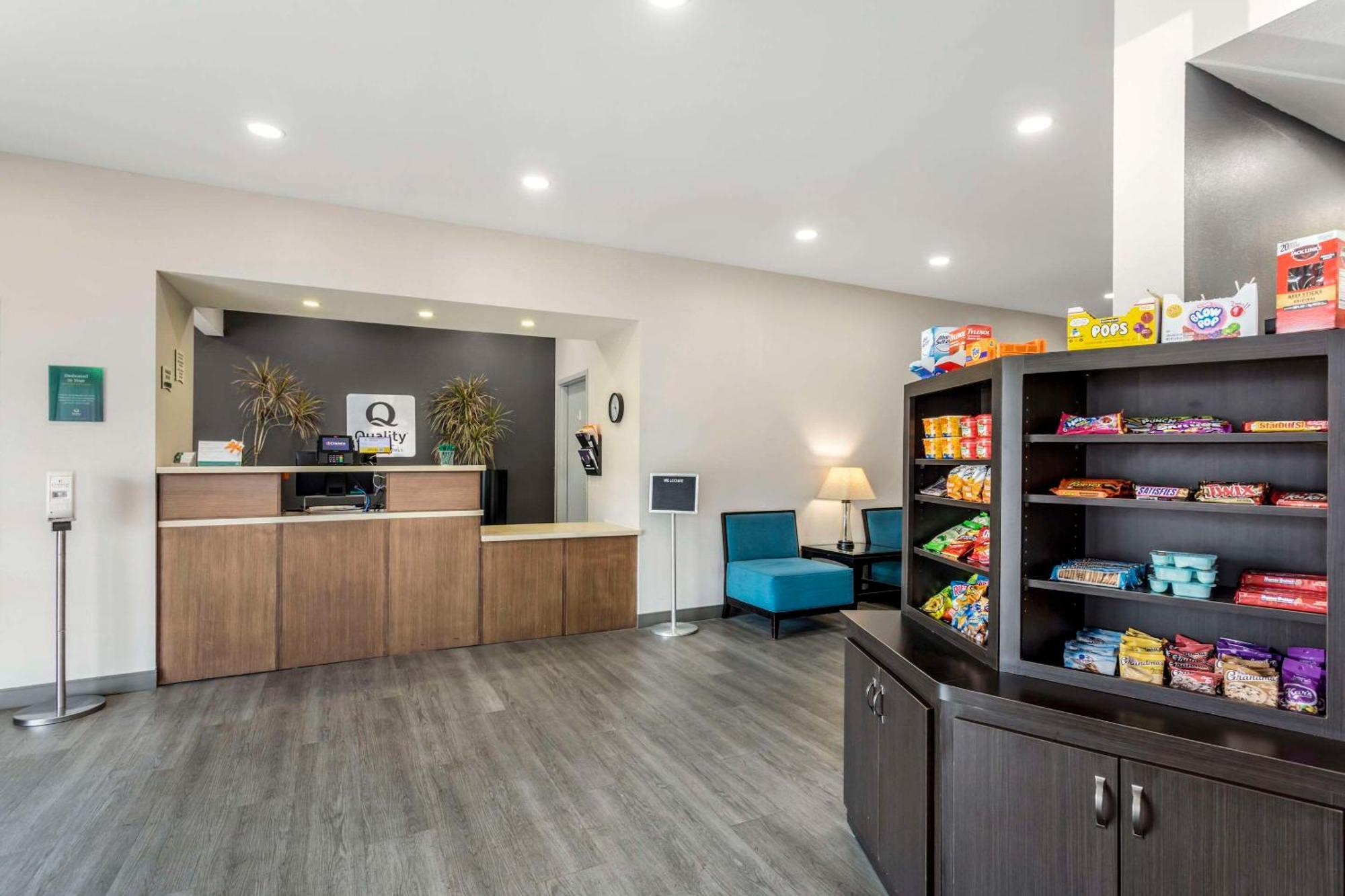 Quality Inn Кууквил Екстериор снимка