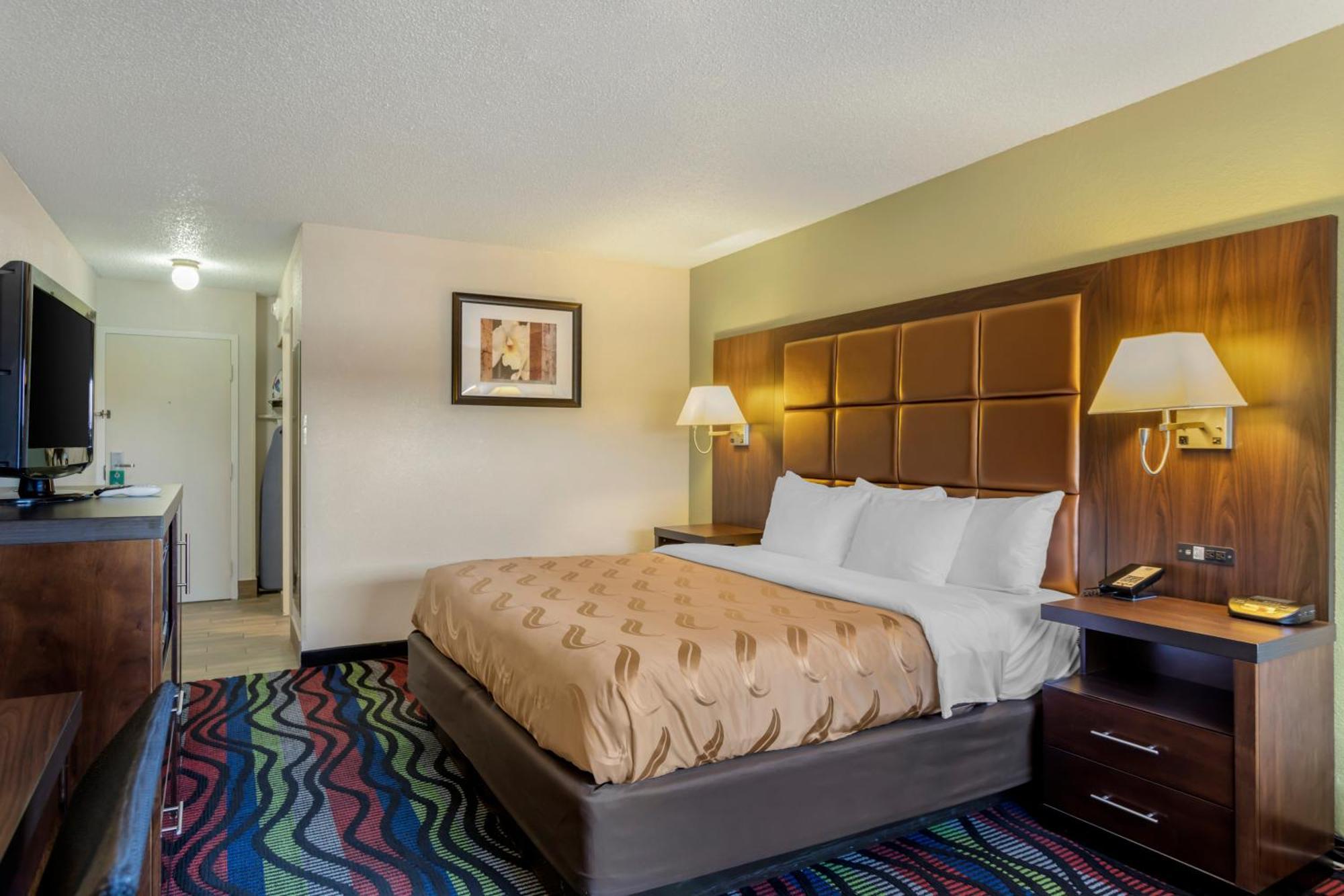 Quality Inn Кууквил Екстериор снимка