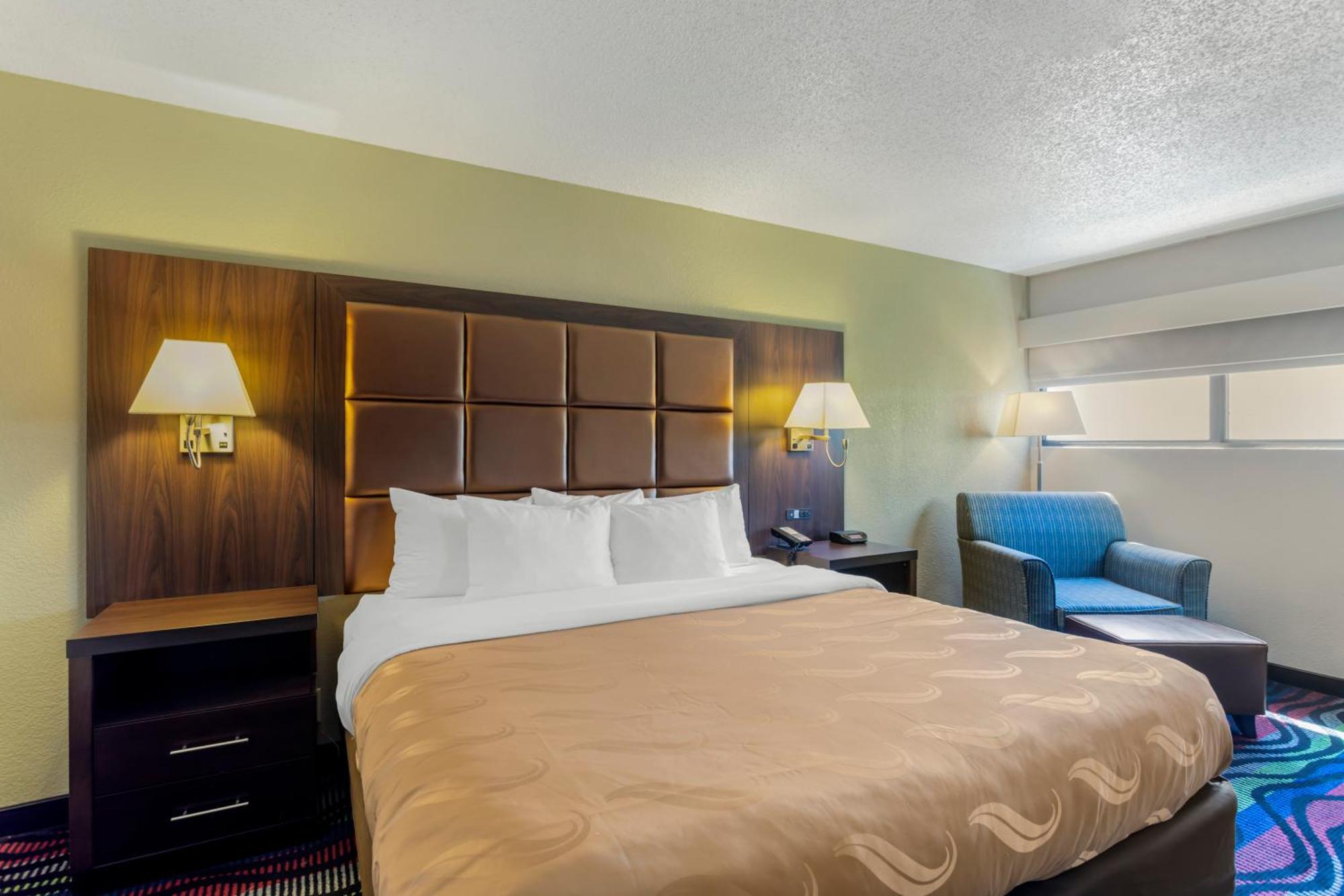 Quality Inn Кууквил Екстериор снимка