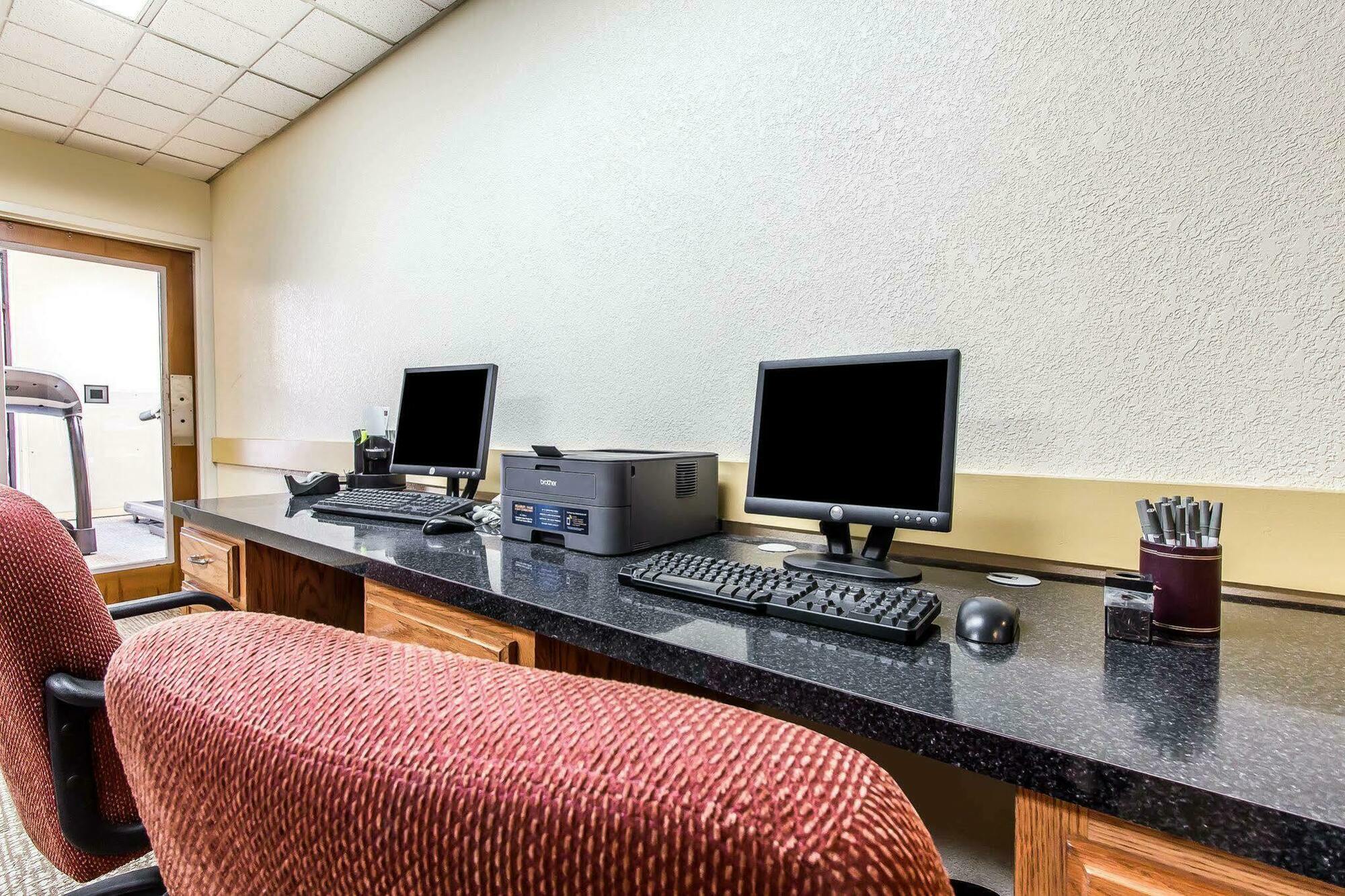 Quality Inn Кууквил Екстериор снимка